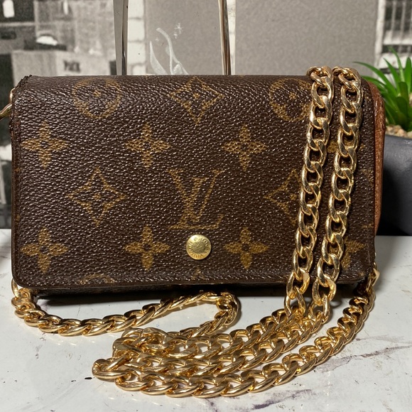 Authentic Louis Vuitton Monogram Bifold Zippy Wallet with unbranded gold chain - Picture 2 of 11